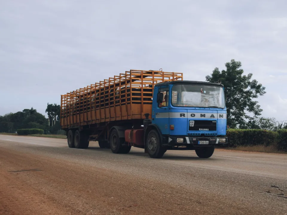Xe 4 chỗ đời mới